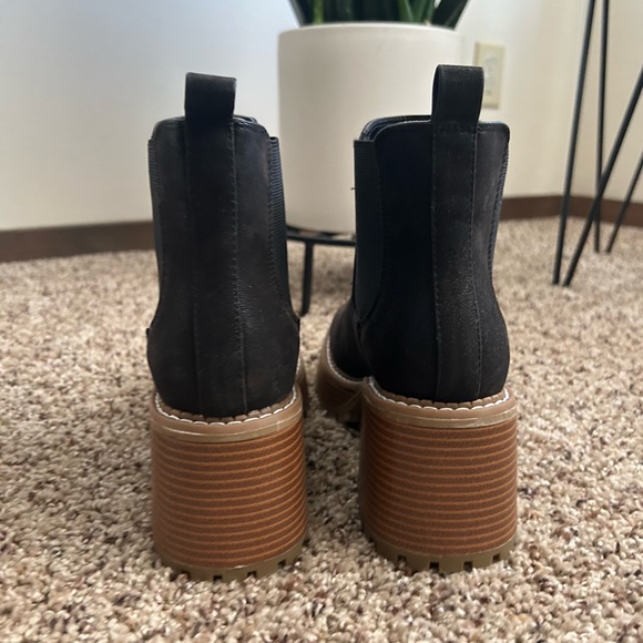 MIA Platform Chelsea Boot - Picture 5 of 5